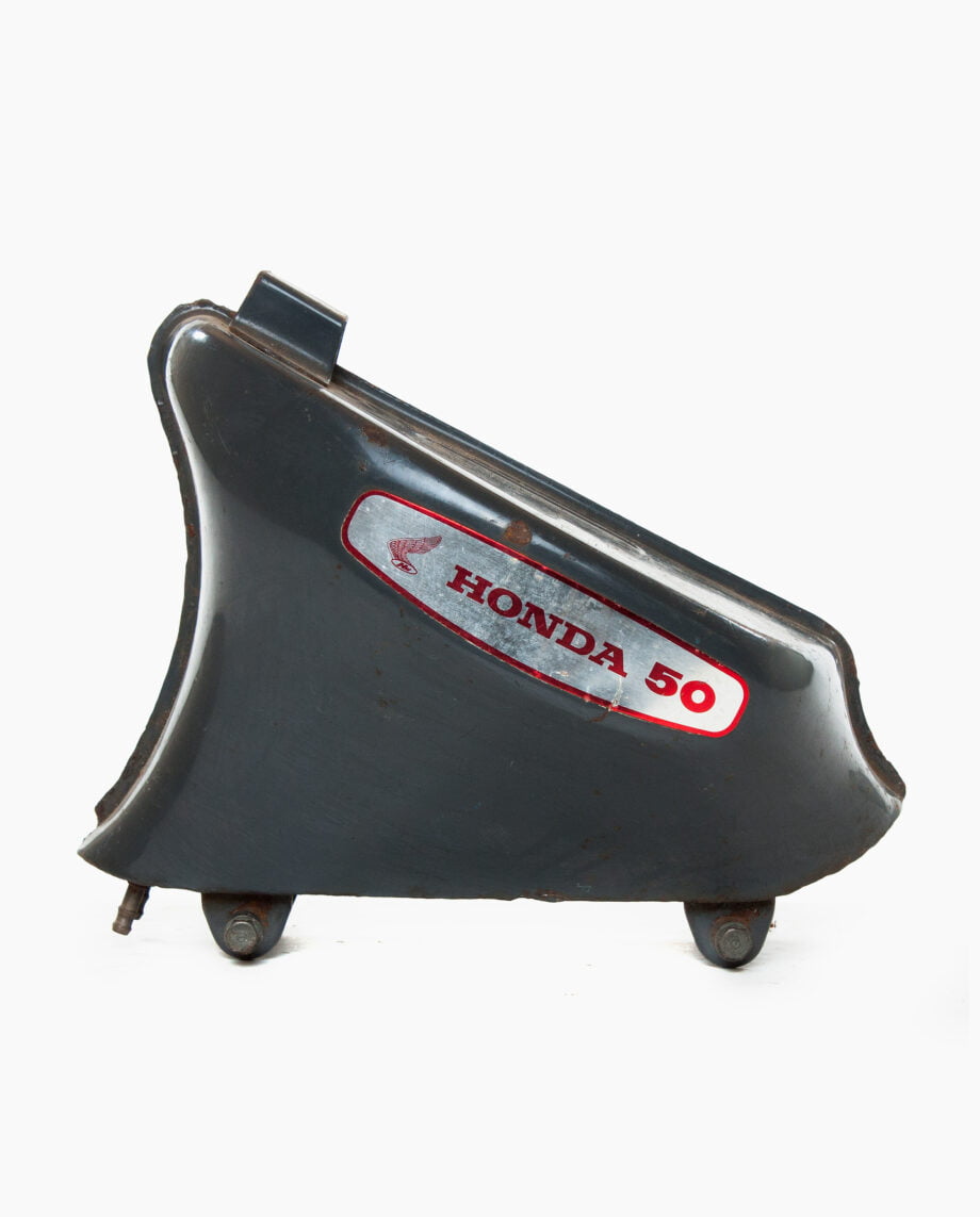 Honda C50 petrol tank (nr. 71)