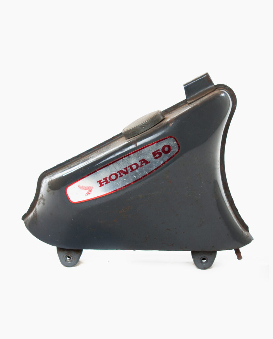 Benzinetank Honda C50 (nr. 76)